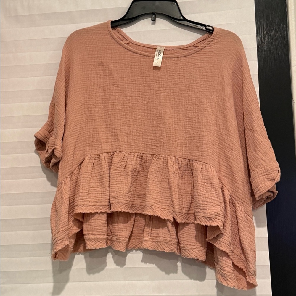 Mahina Women's Pink Ruffle Hem Top